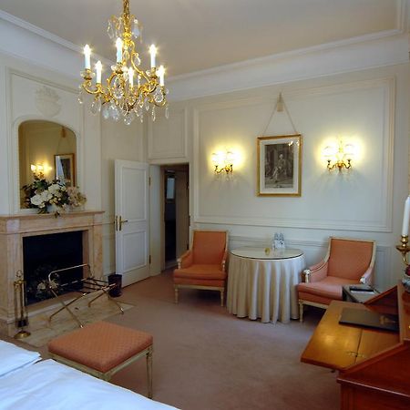 Hotel Bürger Palais Ansbach Ruang foto