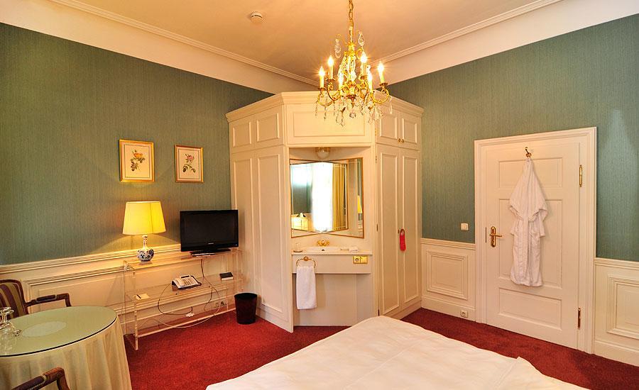 Hotel Bürger Palais Ansbach Ruang foto